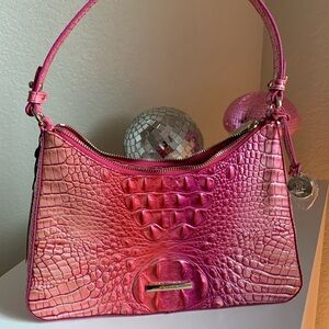 BRAHMIN PURSE
Brand new